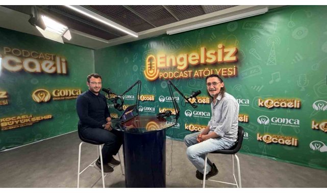 Ünlü oyuncular Gonca'da mikrofon başına geçti
