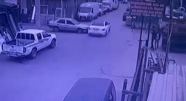 Aynı sokakta peş peşe kazalar kamerada