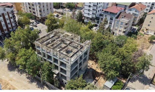 Bilgi evi ve aile sağlığı merkezinin kaba inşaatında sona doğru