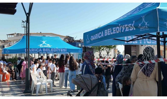 Bu otobüs ile mahalle şenlendi