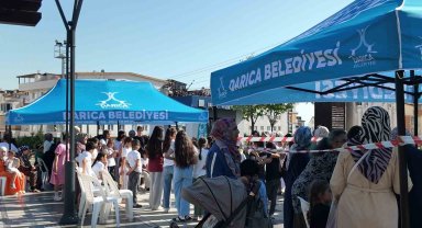 Bu otobüs ile mahalle şenlendi