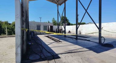 Elektrik akımına kapılarak ölen baba ve oğlu gözyaşları arasında toprağa verildi