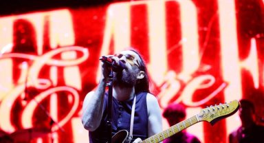 Emre Fel, festivalin finalinde coşturdu