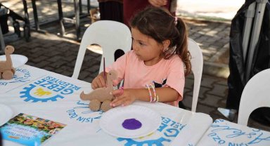Gebze'de çocuklar için parklarda el becerisi atölyeleri kuruldu