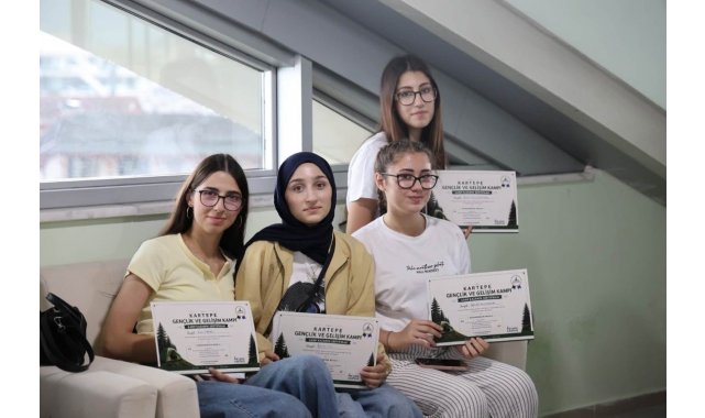 Gençler 4 günlük kampta esnaflığı ve sosyal sorumluluğu deneyimledi