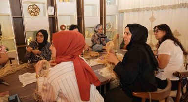 Üreten kadınların yeni adresi "Ana Kafe"de ilk atölye heyecanı