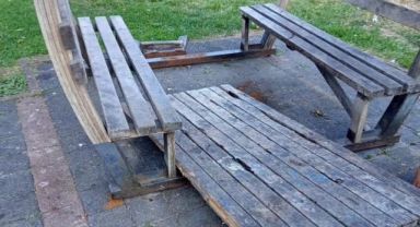VANDALLAR İŞ BAŞINDA! ÇAYIROVA’DA KAMU MALINA ÇİRKİN SALDIRI